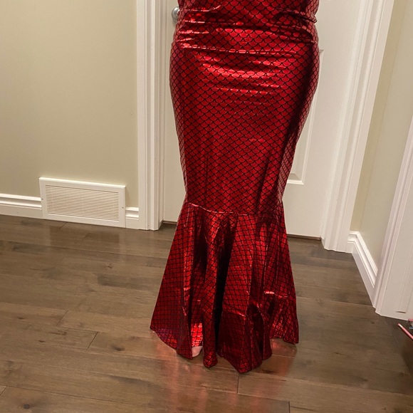 NWOT Mermaid gold skirt - Picture 2 of 3